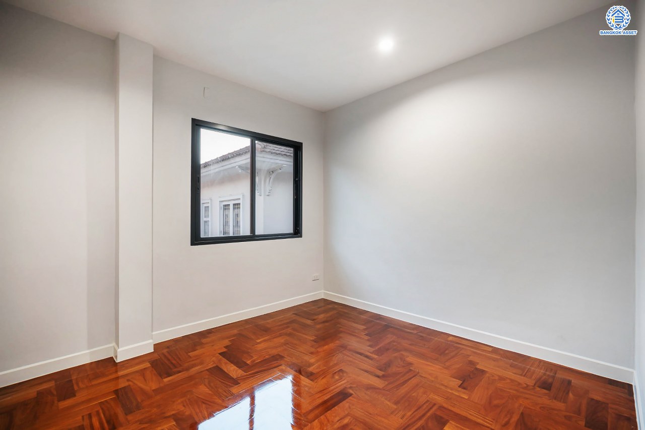 บ้านมือสองตกแต่งใหม่ แบรนด์ LH โครงการ ชัยพฤกษ์ วัดลาดปลาดุก ตอบโจทย์ทุกการอยู่อาศัย เนื้อที่ 106 ตร.ว. พื้นที่ใช้สอยมากถึง 225.5 ตร.ม. ฟังก์ชัน 3 ห้องนอน 4 ห้องน้ำ 1 ห้องแม่บ้าน จอดรถได้ 2 คัน บนทำเลดีที่สุด! ใกล้เซ็นทรัลเวสต์เกต ทางด่วน "กาญจนาภิเษก" และรถไฟฟ้าสายสีม่วง "สถานีคลองบางไผ่"